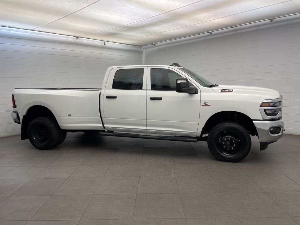 New 2026 Bright White Clear-Coat Exterior Paint RAM Tradesman DRW image 2