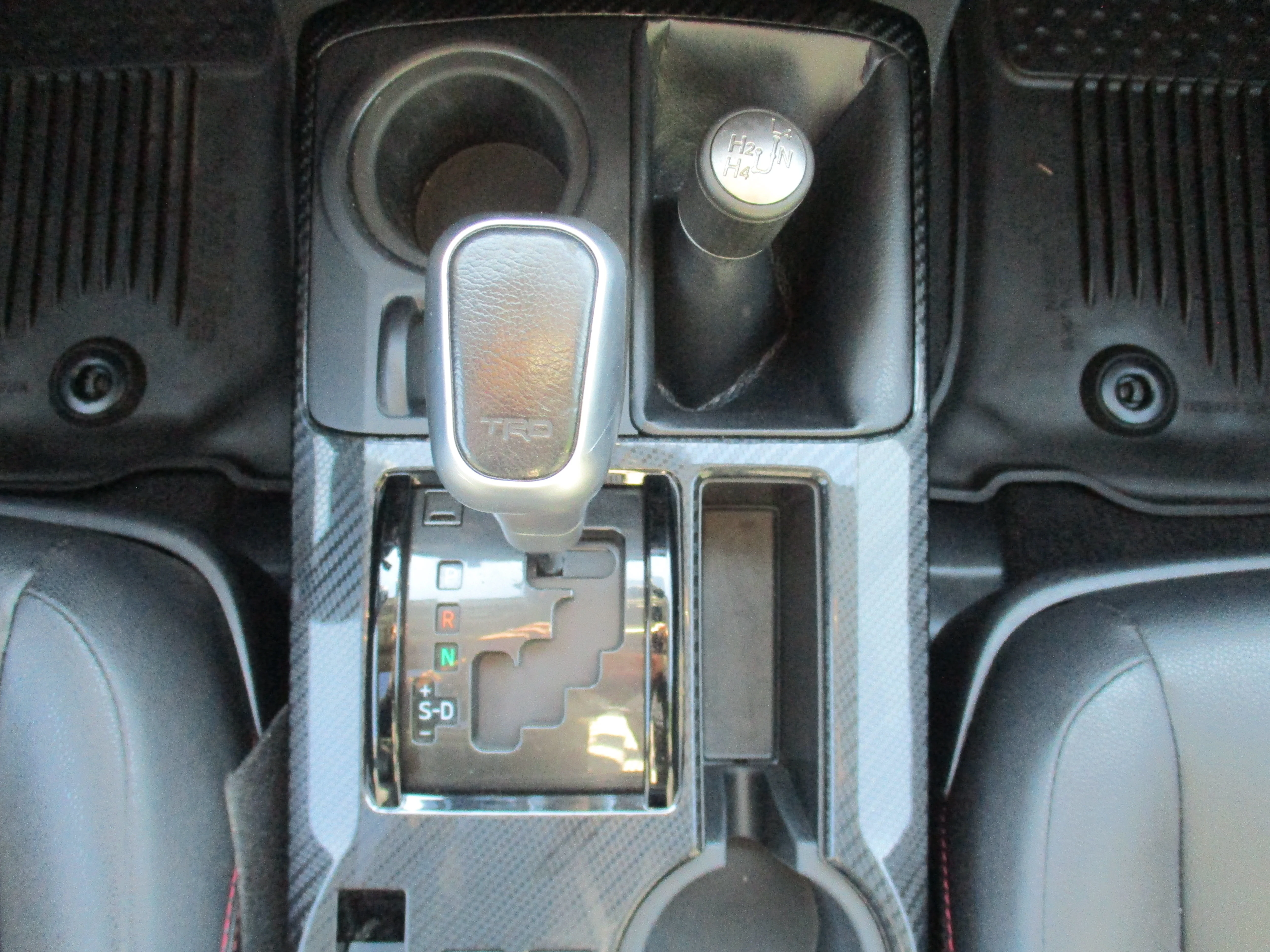 Used 2017 SUPER WHITE Toyota  image 17