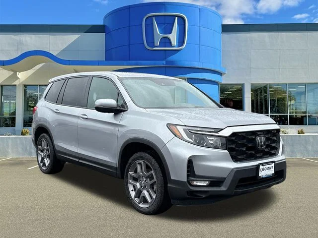 Used 2023 Silver Honda EX-L image 1