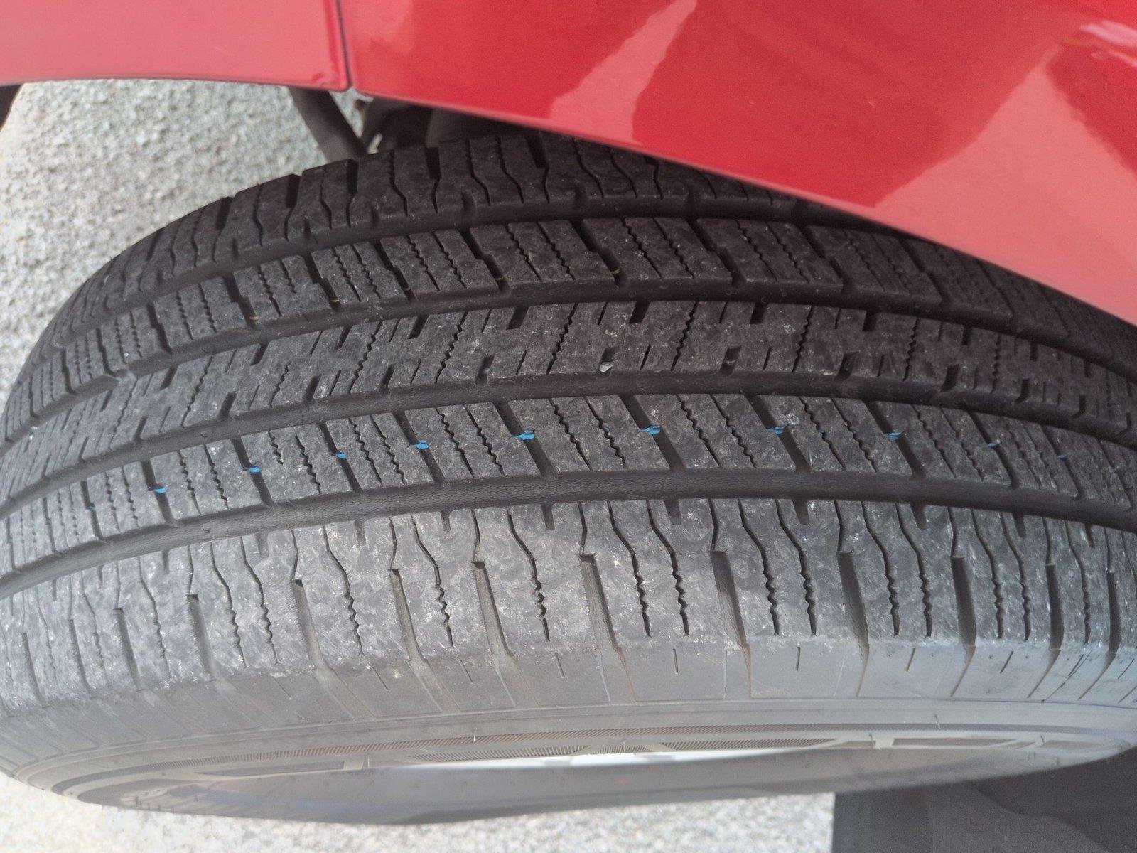 Used 2018 Lava Red Nissan SV V6 image 13