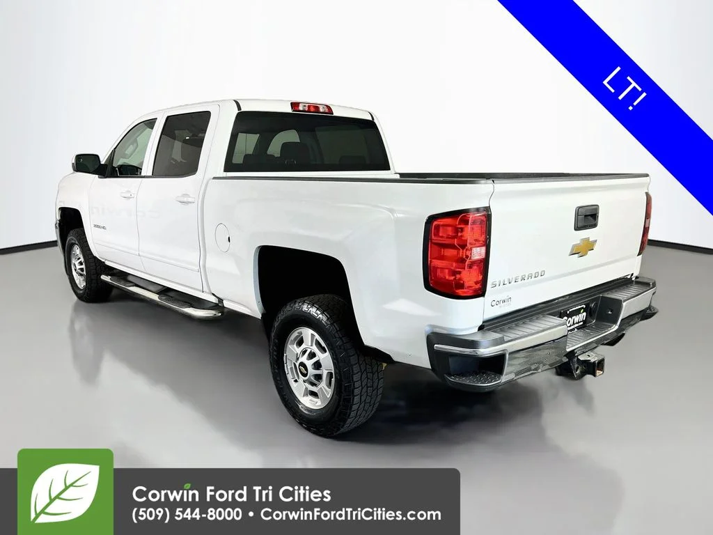Used 2016 White Chevrolet LT image 11