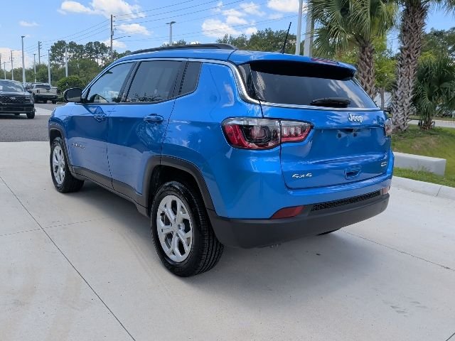 Used 2024 Hydro Blue Pearlcoat Jeep Latitude image 12