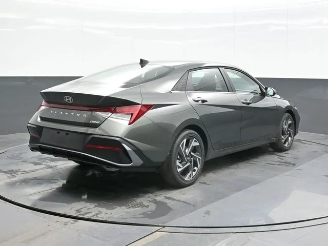 New 2026 Gray Hyundai Limited image 9