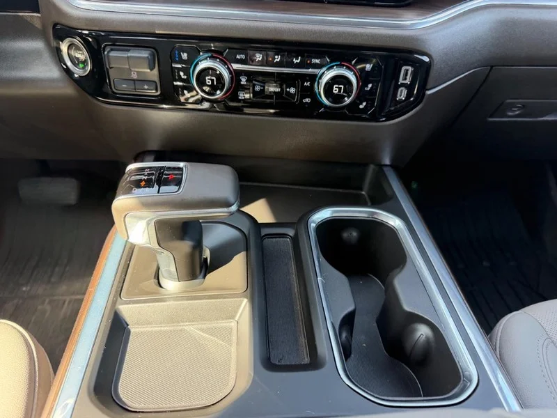 Certified Used 2024 Metallic GMC SLT image 16