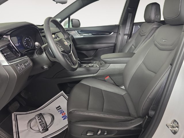 Used 2026 Crystal White Tricoat Cadillac Premium Luxury image 11