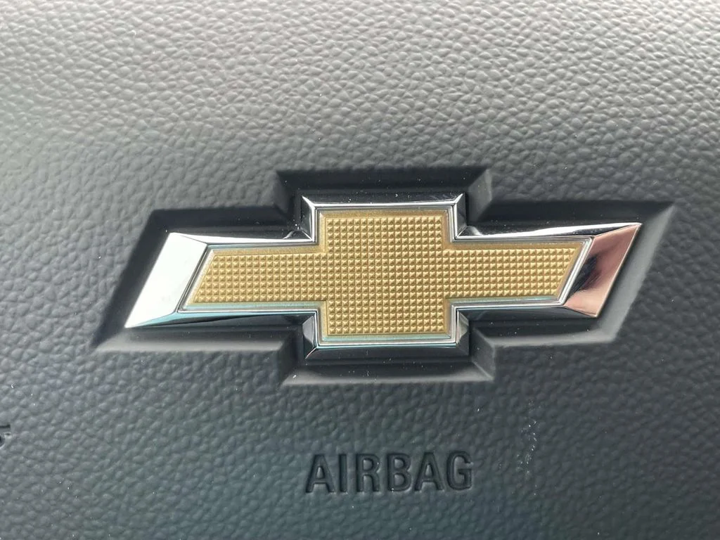 New 2026 Sterling Gray Metallic Chevrolet LT image 32