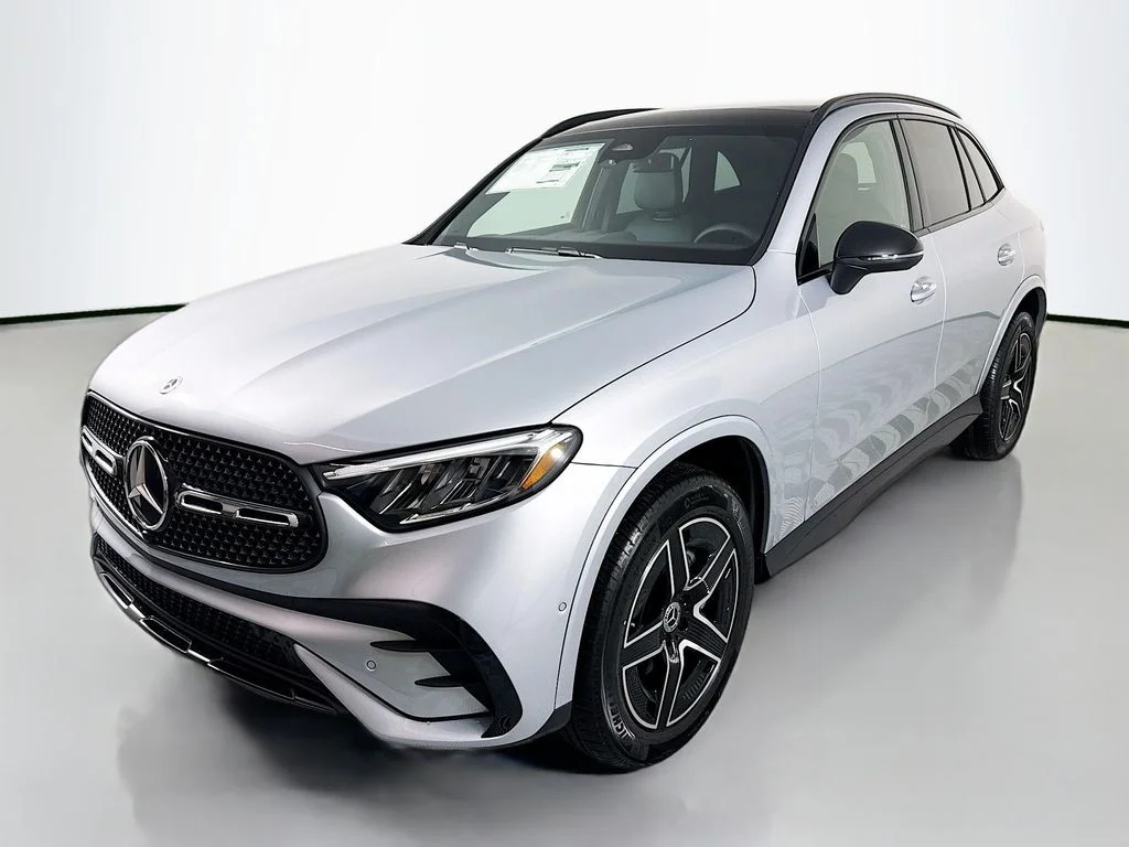 New 2026  Mercedes-Benz GLC 300 image 1