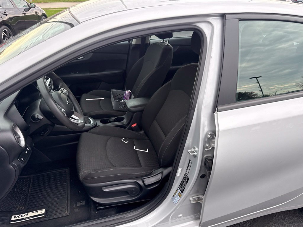 Used 2021 Silver Kia LXS image 8