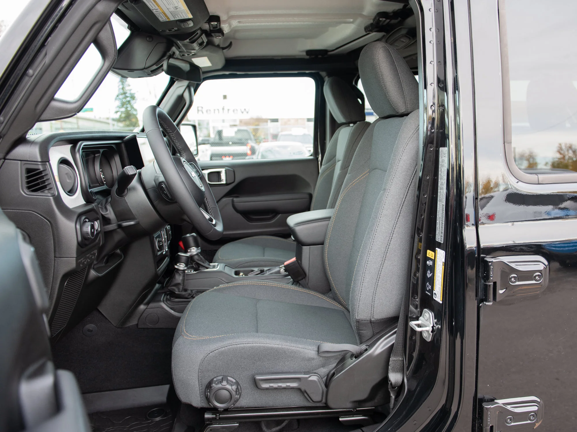 Used 2025 Black Jeep Sport S* 4 Door 4x4, LOW KM, Heated Seats & Wheel, Remote Start image 2