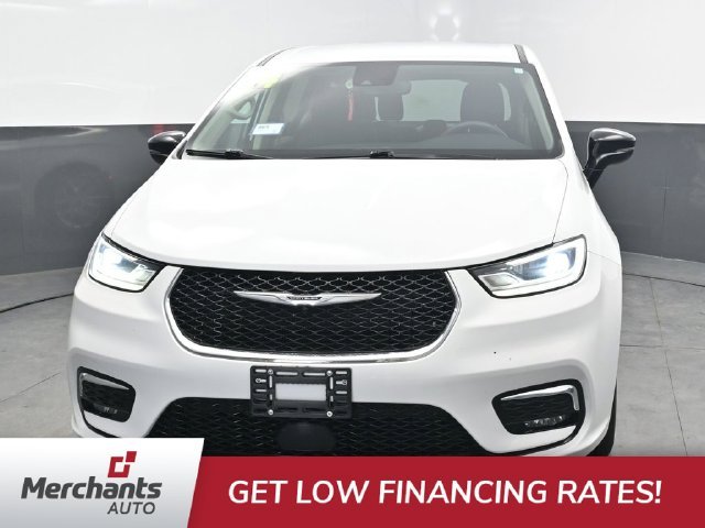 Used 2024 White Chrysler Touring L image 2