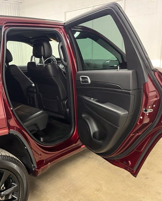 Used 2022 Red Jeep Laredo X image 19