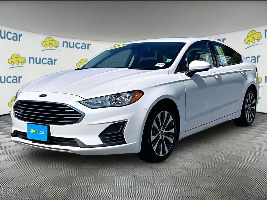 Used 2019 White Ford SE image 3