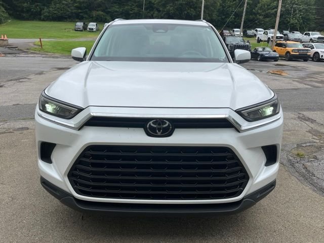 Certified Used 2024 Wind Chill Pearl Toyota XLE image 11