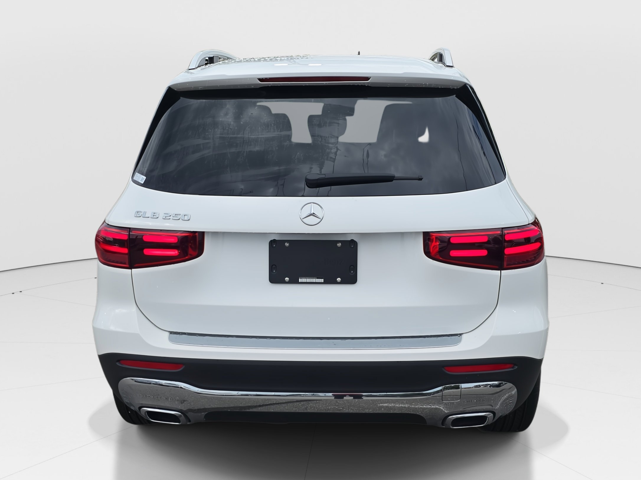 New 2025 Polar White Mercedes-Benz GLB250 image 6