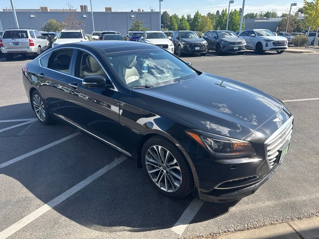 Used 2015 Black Hyundai 3.8 image 2