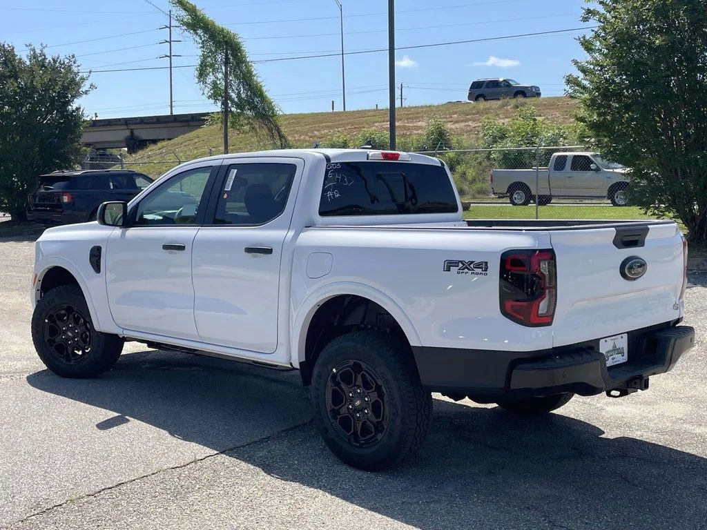 New 2026 White Ford XLT image 5