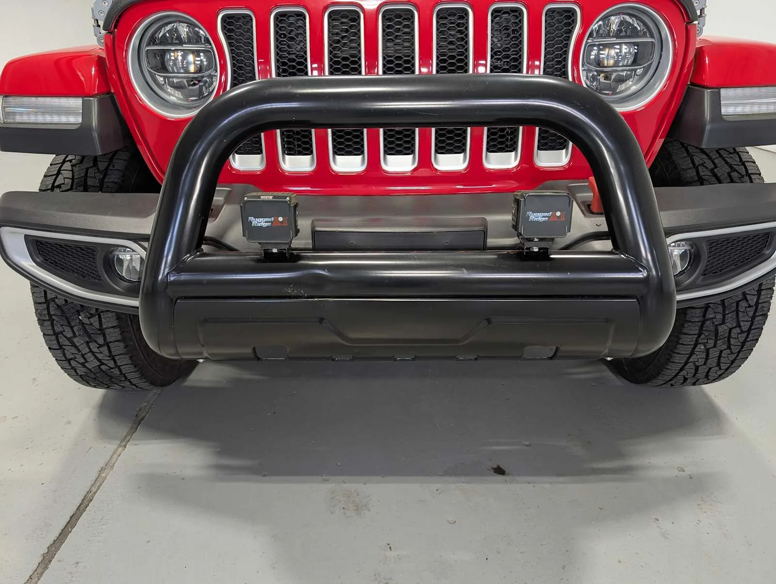 Used 2019 Firecracker Red Clearcoat Jeep Sahara image 15