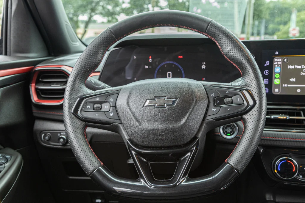 Used 2025 Gray Chevrolet RS image 20