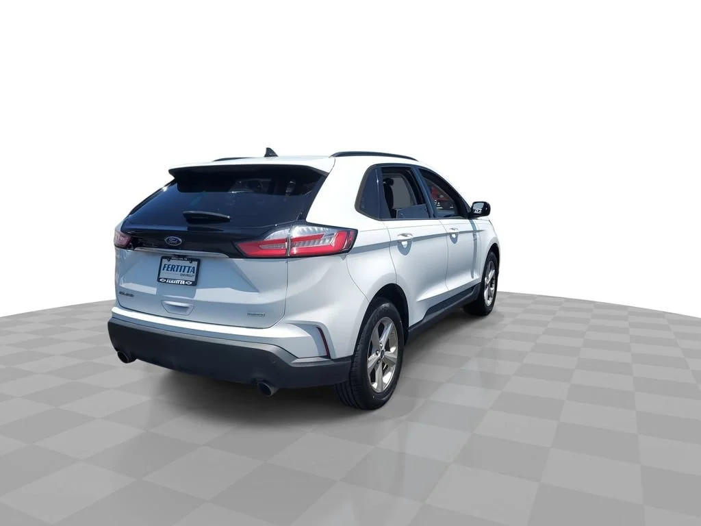Used 2020 White Ford SE image 8