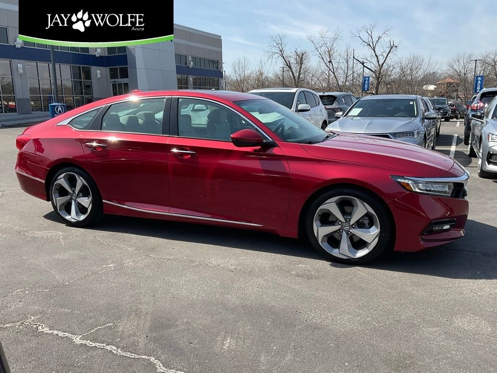 2018 Honda Accord 1.5T Touring Auto's photo