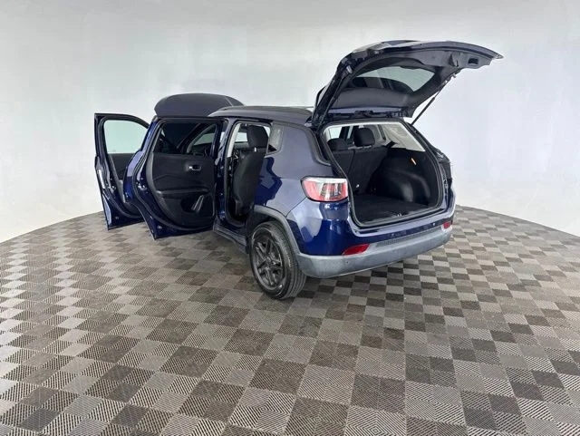 Used 2018 Blue Jeep Sport image 20