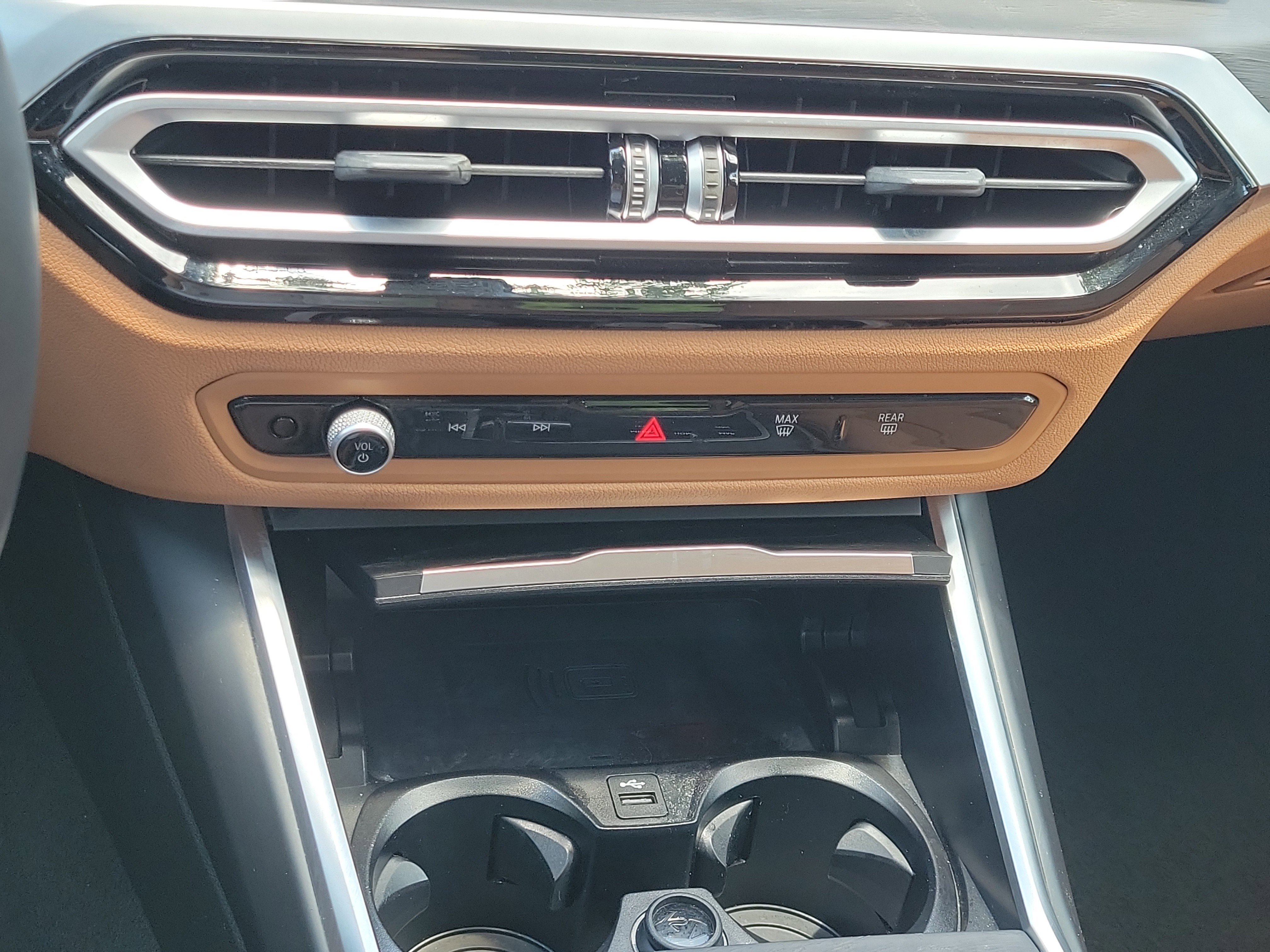 Used 2024 Mineral White Metallic BMW 330i image 28