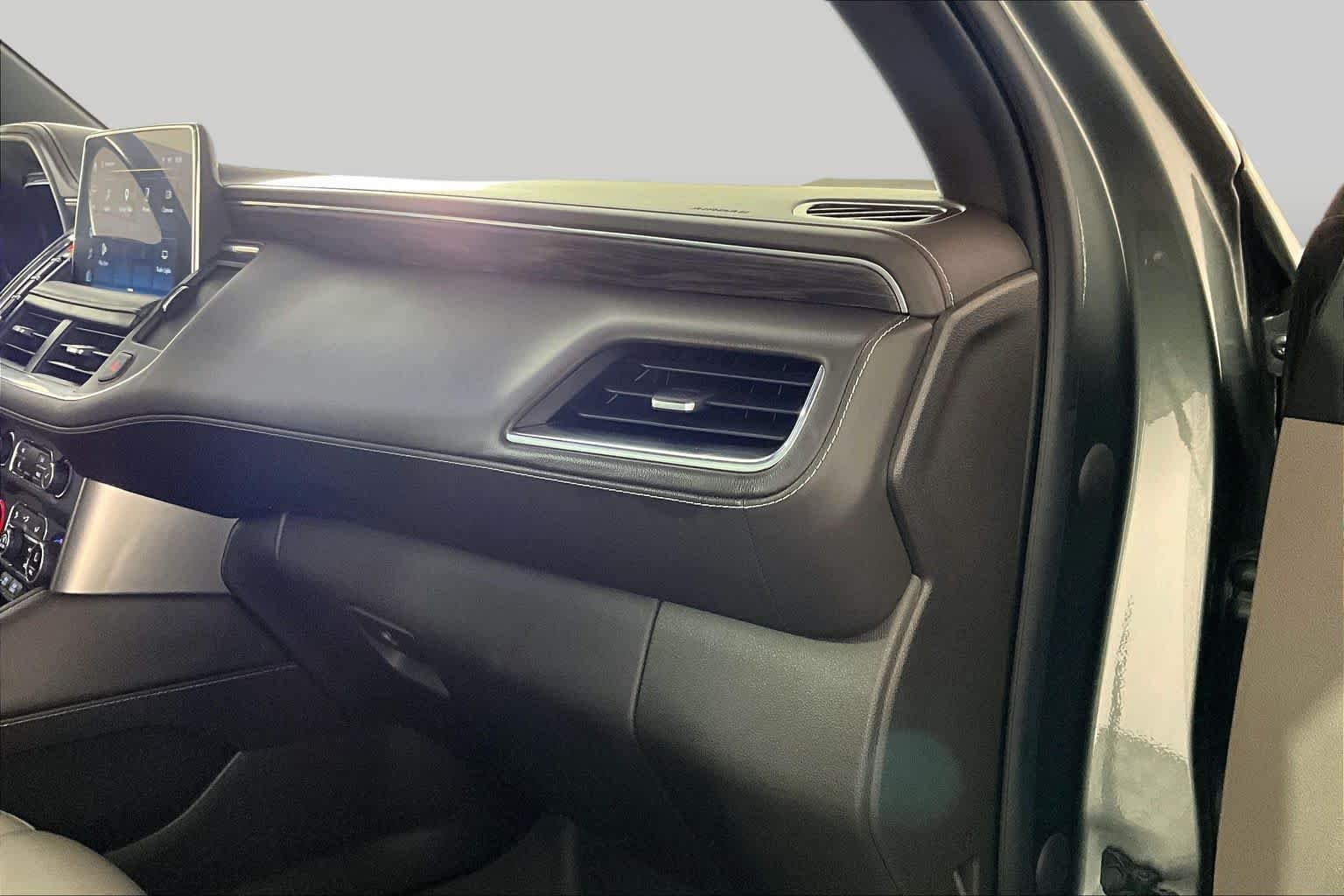 Used 2023 Silver Sage Metallic Chevrolet Z71 image 17