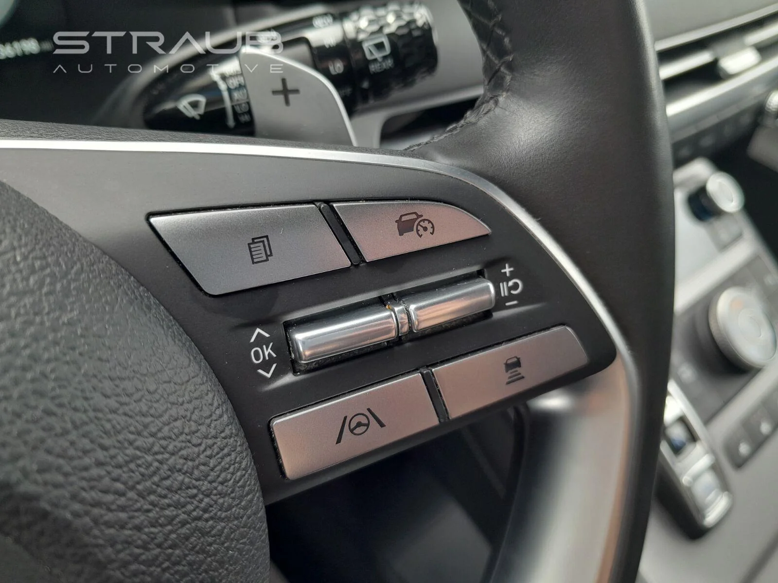 Used 2023 Hyper White Hyundai Calligraphy image 15