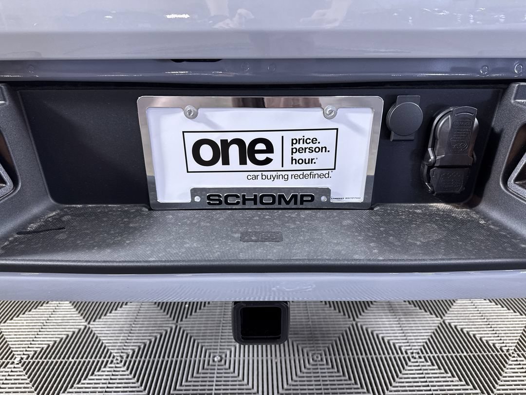 New 2026 Avalanche Ford XLT image 25