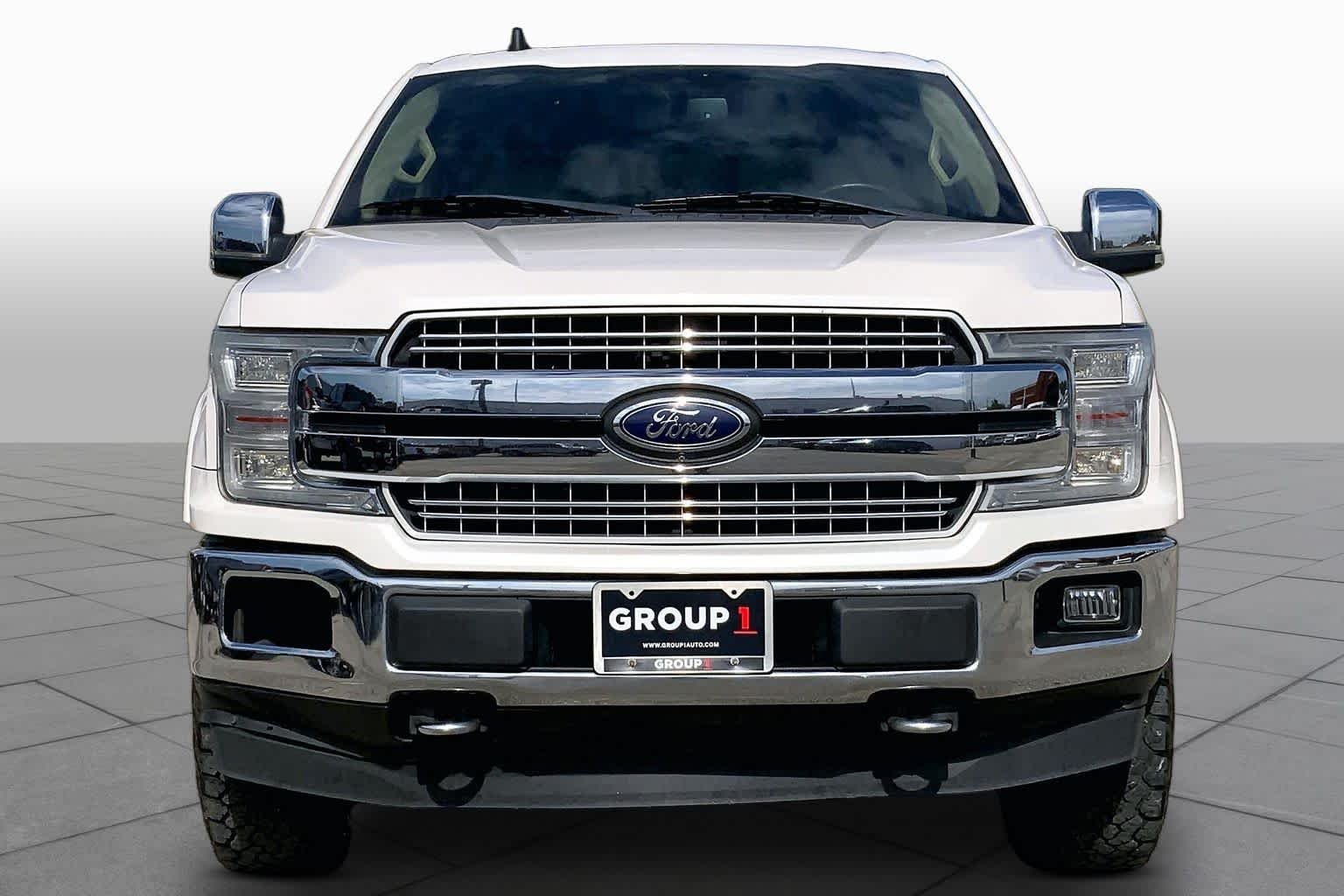 Used 2019 White Platinum Metallic Tri-Coat Ford LARIAT image 4