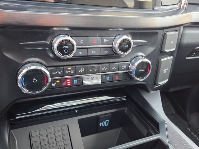 New 2026 Carbonized Gray Metallic Ford Lariat image 24