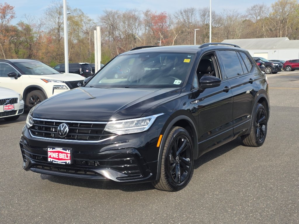 2023 Volkswagen Tiguan SE R-LINE BLACK