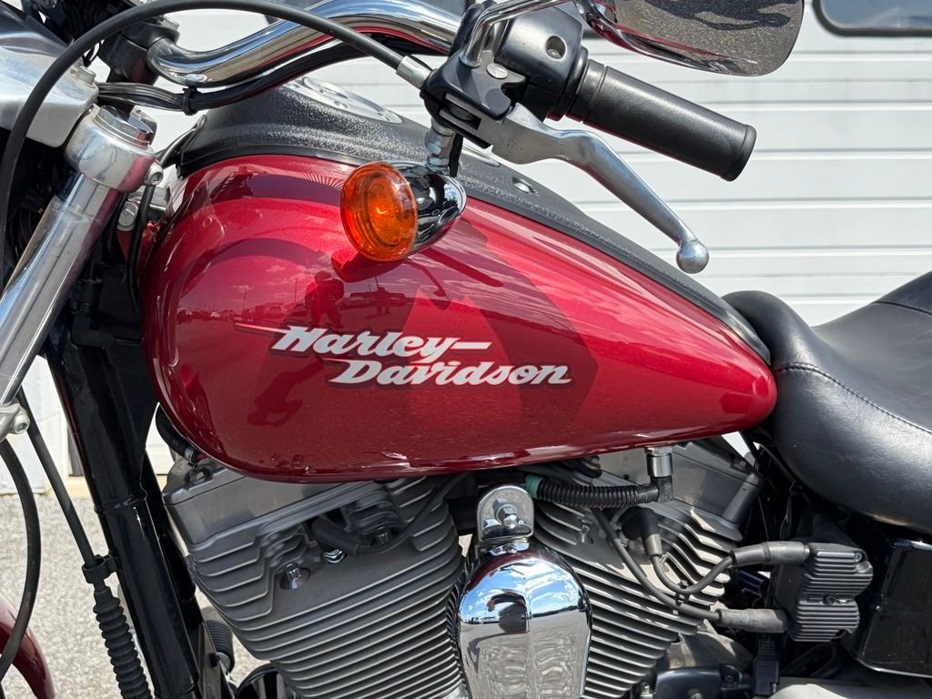 Used 2004 Red Harley-Davidson  image 27