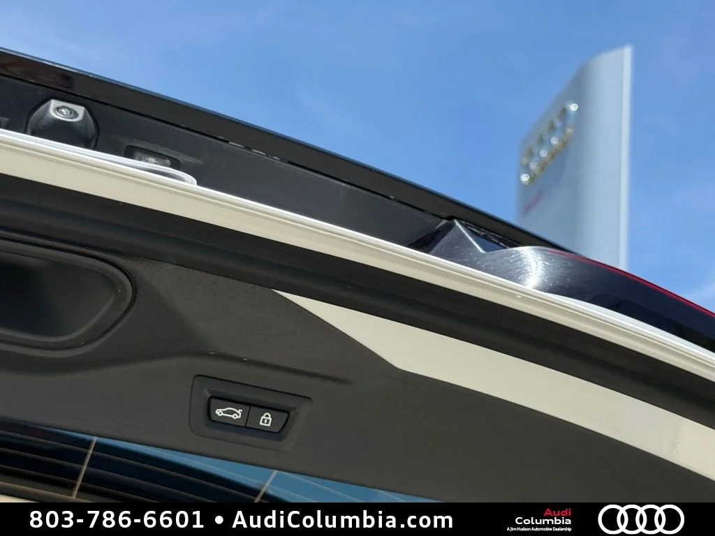 Used 2023 White BMW xDrive40i image 17