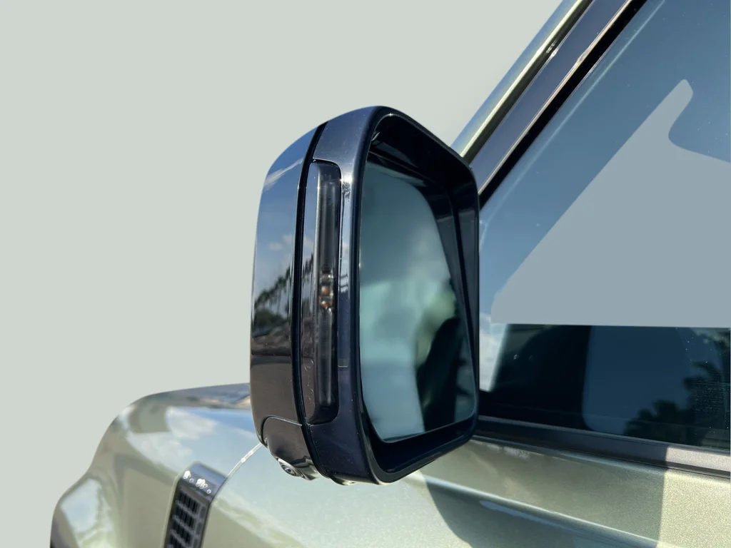 Used 2021 Green Land Rover SE image 11