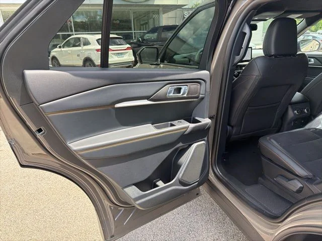 New 2026 Gray Ford Tremor image 12