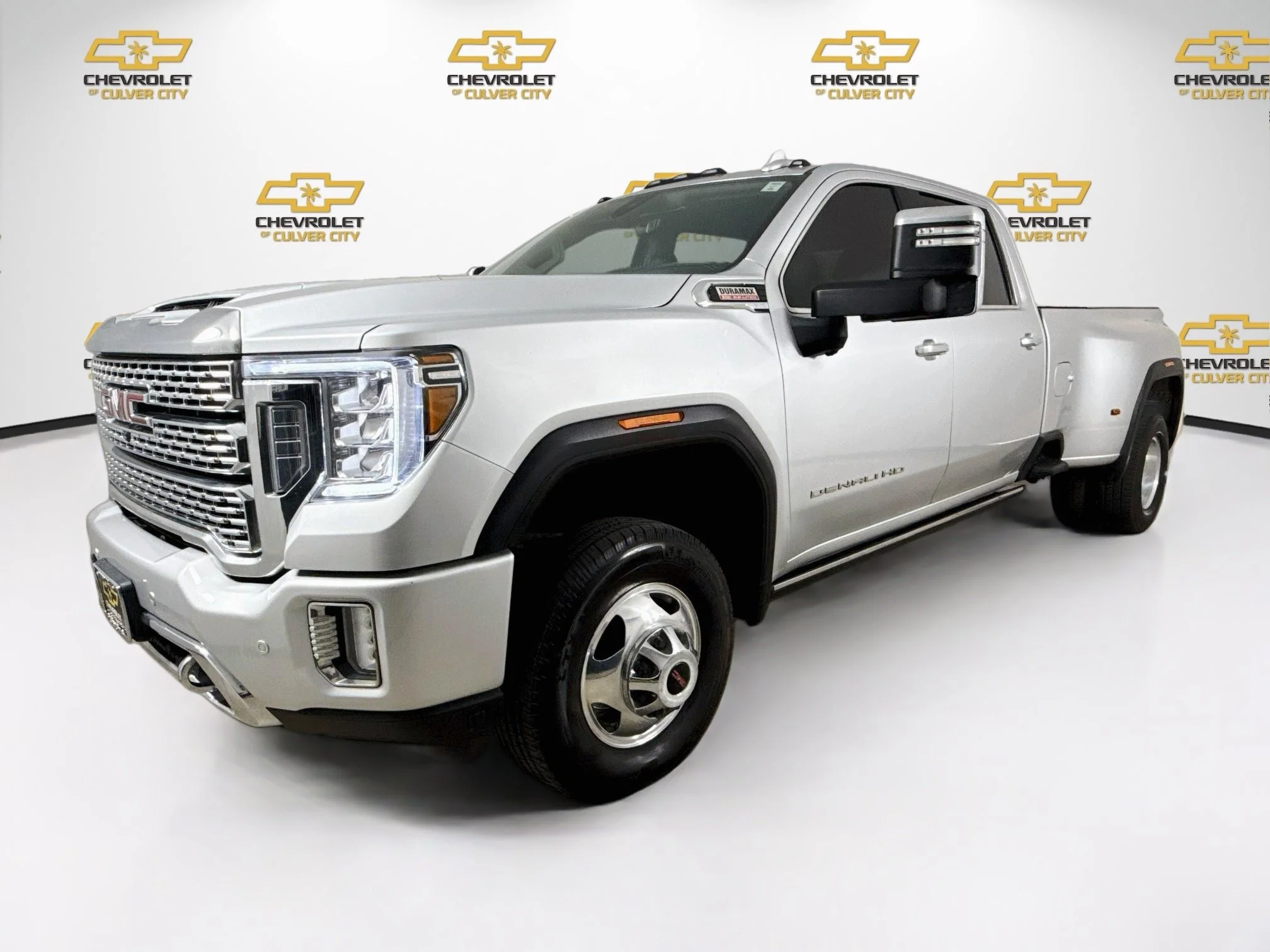Used 2023 QUICKSILVER METALLIC GMC Denali image 3