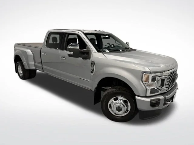 Used 2022 Silver Ford Platinum image 36