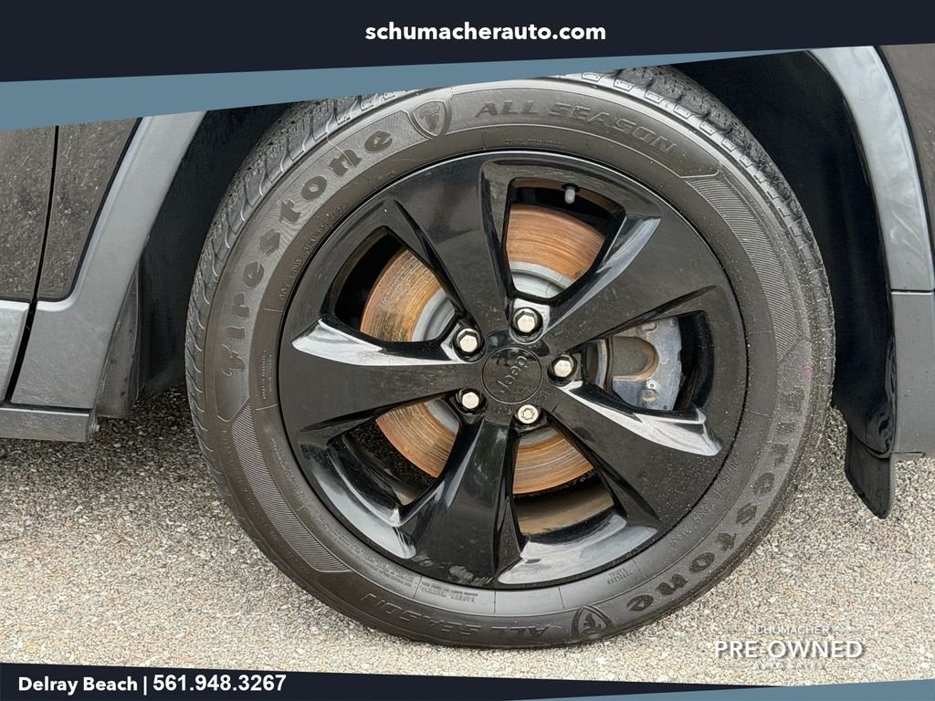 Used 2020 Black Jeep Latitude Plus image 9
