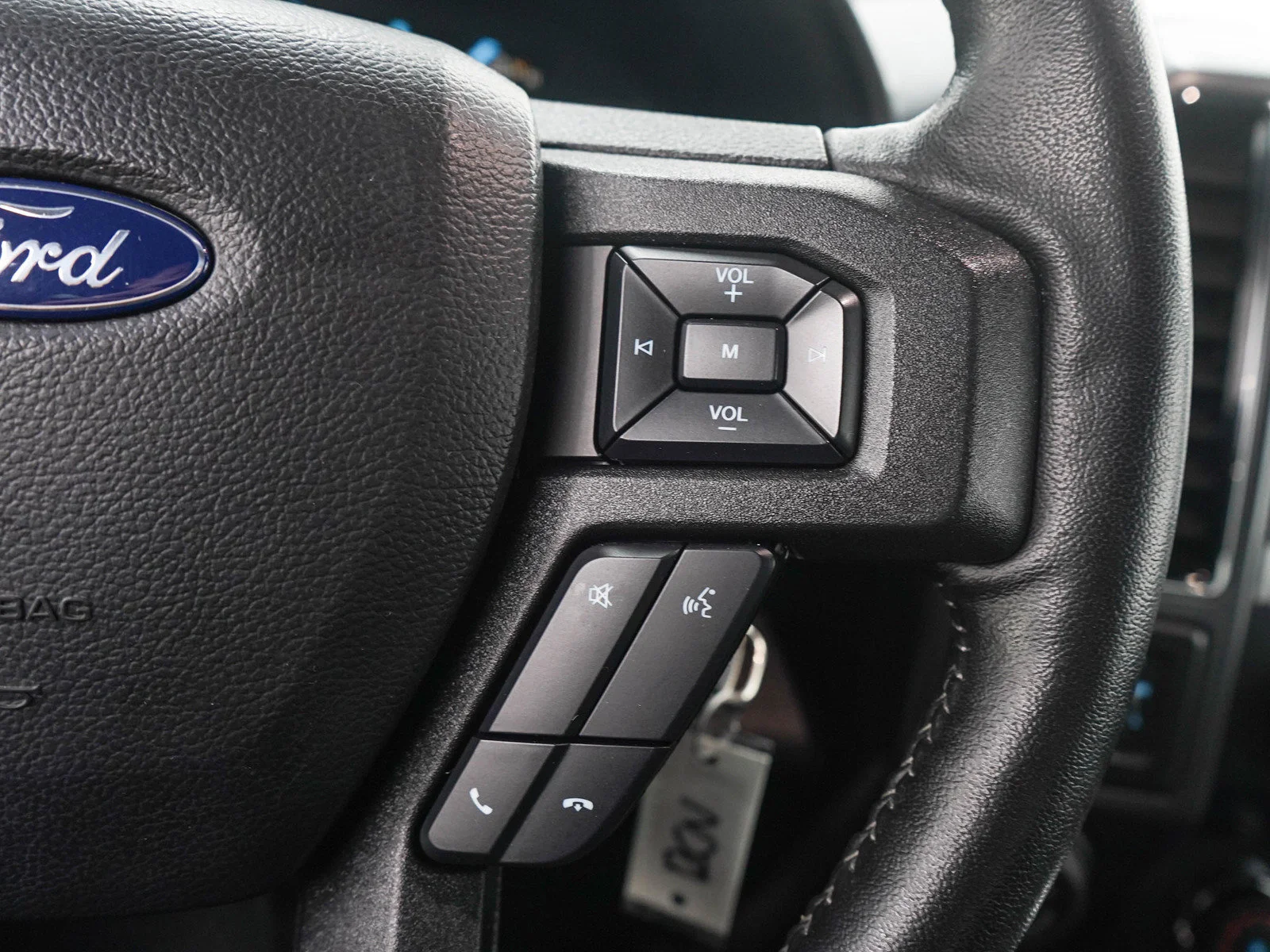 Used 2019  Ford xlt image 27