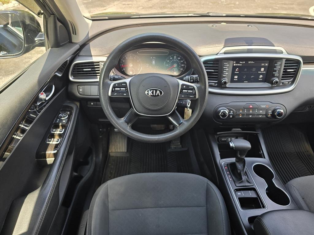 Used 2019 Black Kia L image 14