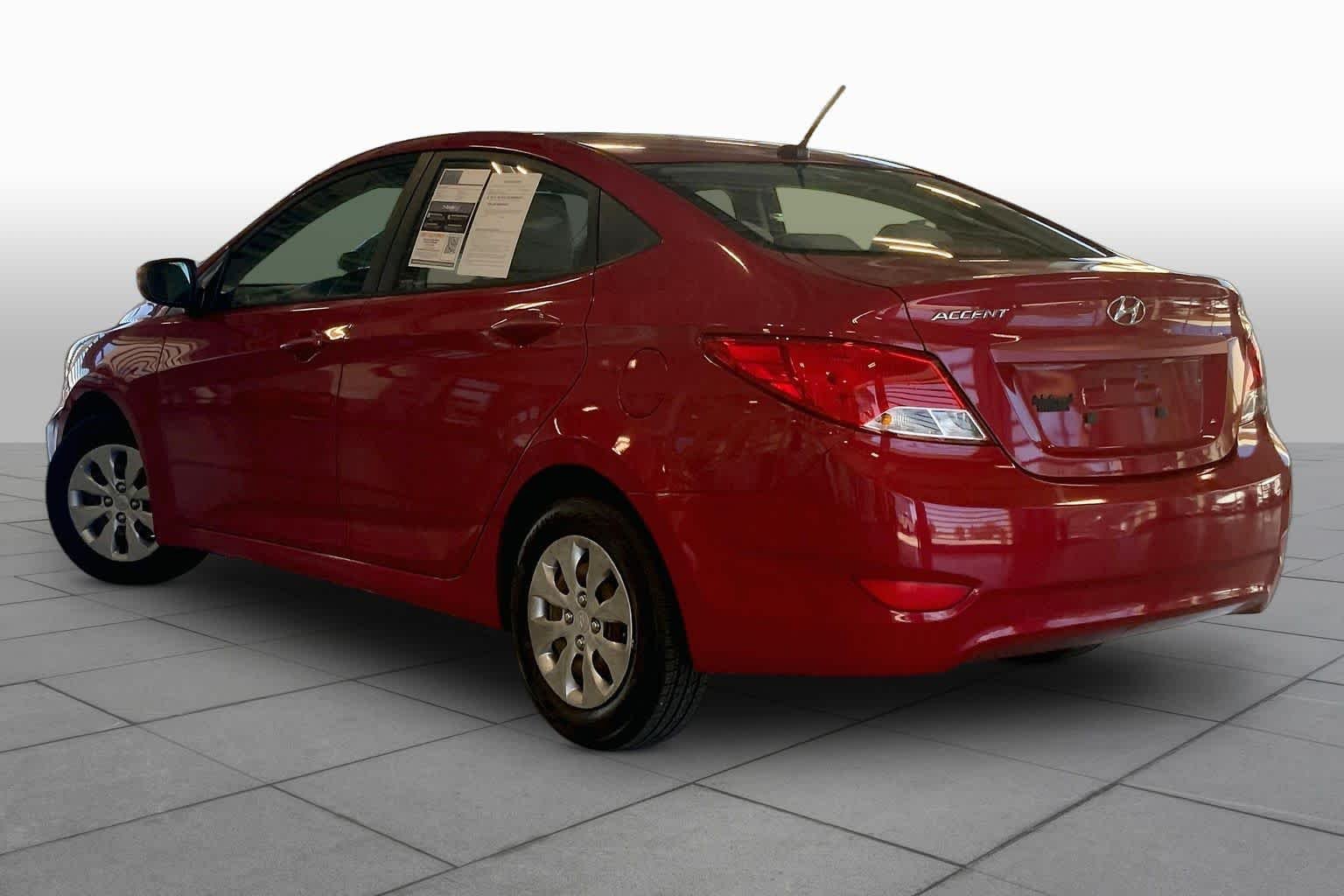 Used 2016 Boston Red Metallic Hyundai SE image 12