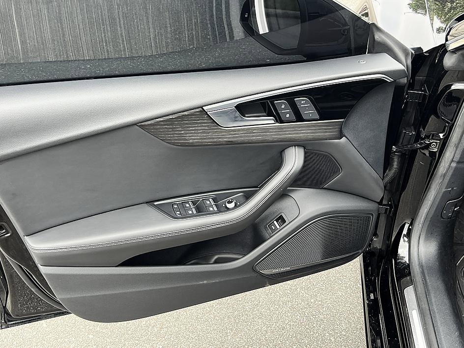 Used 2021 Brilliant Black Audi Premium Plus image 20