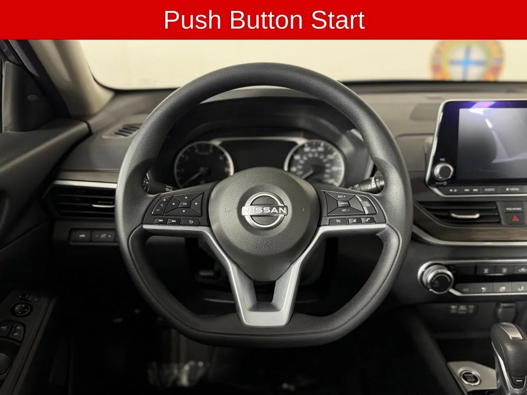 Used 2025 Gun Metallic Nissan 2.5 SV image 9
