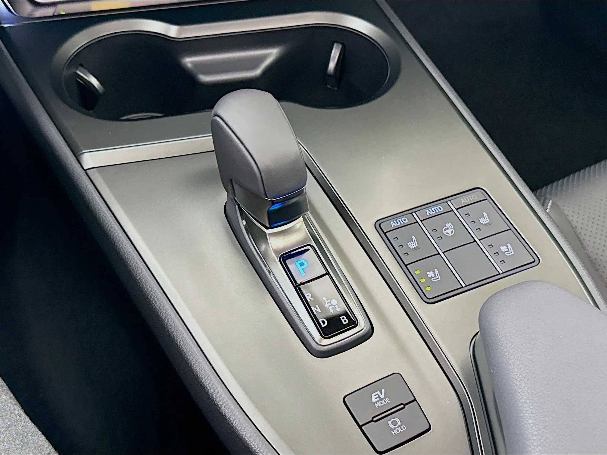 Certified Used 2026 Iridium Lexus 300h Premium image 18