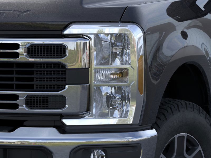 2025 Ford F-350 Super Duty XLT - Photo 18