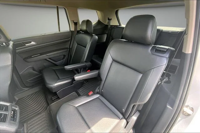 Used 2019 Reflex Silver Metallic Volkswagen SEL image 22