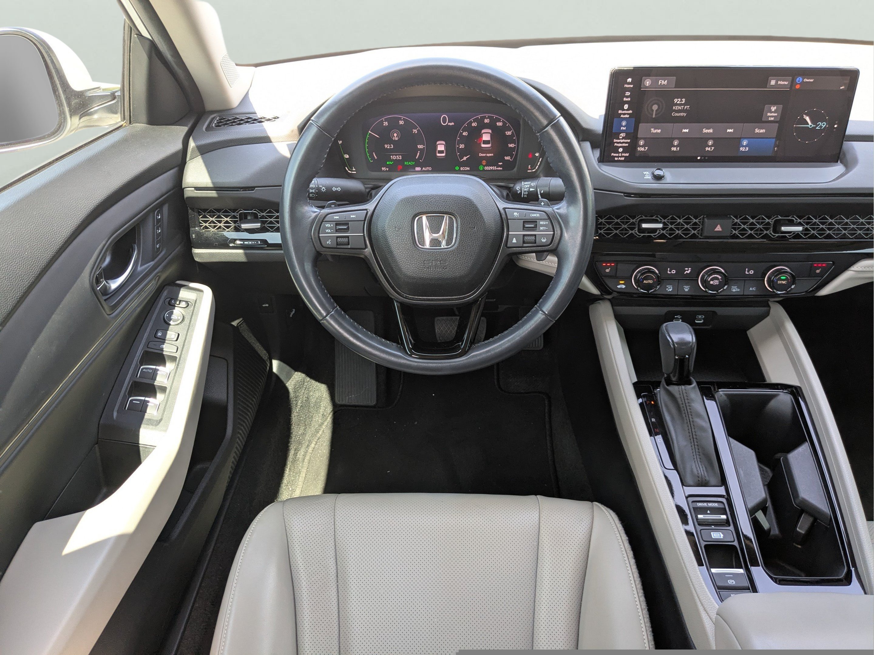 2023 Honda Accord Hybrid EX-L - Photo 13