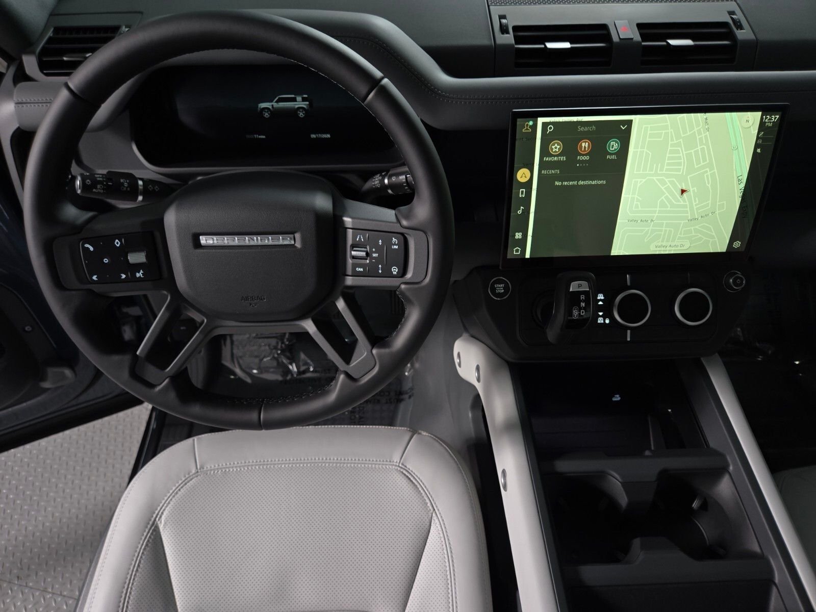 New 2026 Tasman Blue Land Rover X-Dynamic SE image 15