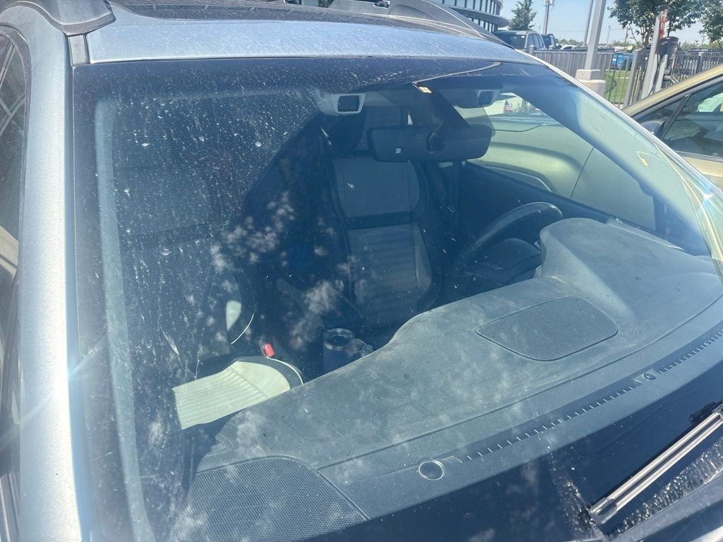Used 2018 Silver Subaru 2.5i image 6